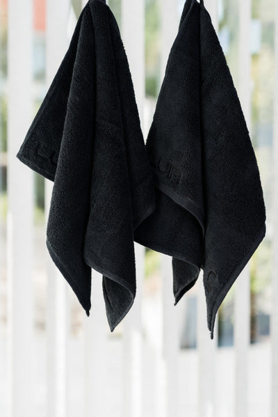 Luin Living - Käsipyyhe 50×80 cm Black