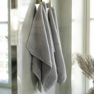 Luin Living - Käsipyyhe 50×80 cm Pearl Grey