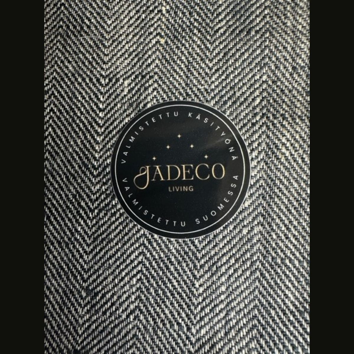 Jadeco Living - Pefletti musta-harmaa (kalanruoto) 45 x 55 cm